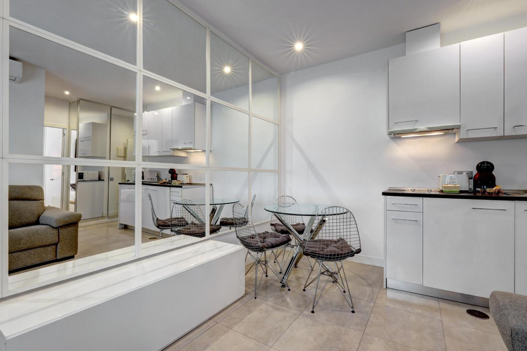 Apartamentos Con Vistas Y Terraza En ماربيا المظهر الخارجي الصورة