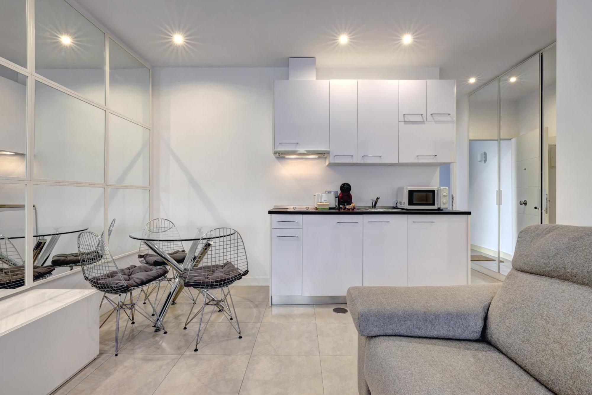Apartamentos Con Vistas Y Terraza En ماربيا المظهر الخارجي الصورة