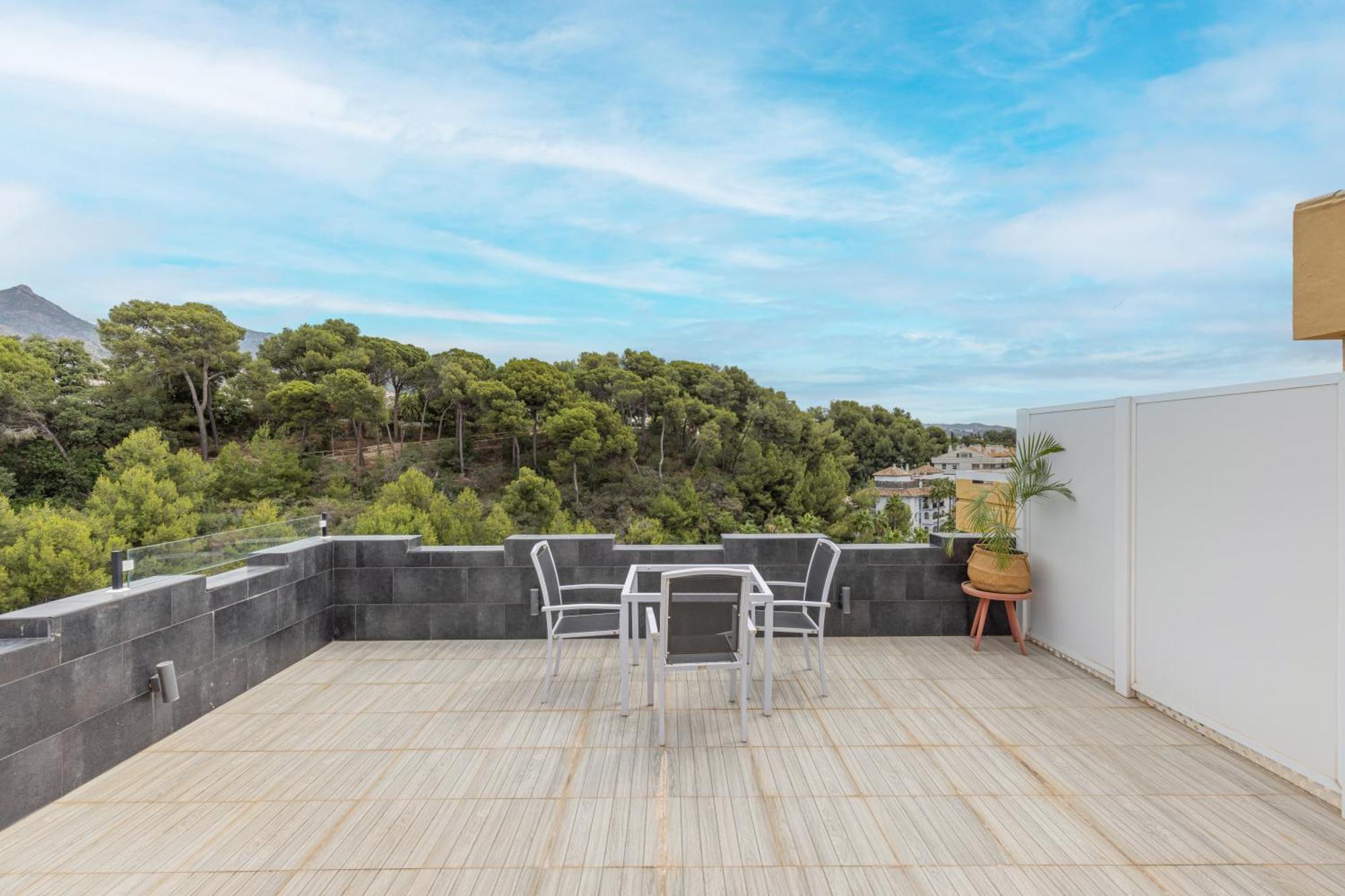 Apartamentos Con Vistas Y Terraza En ماربيا المظهر الخارجي الصورة