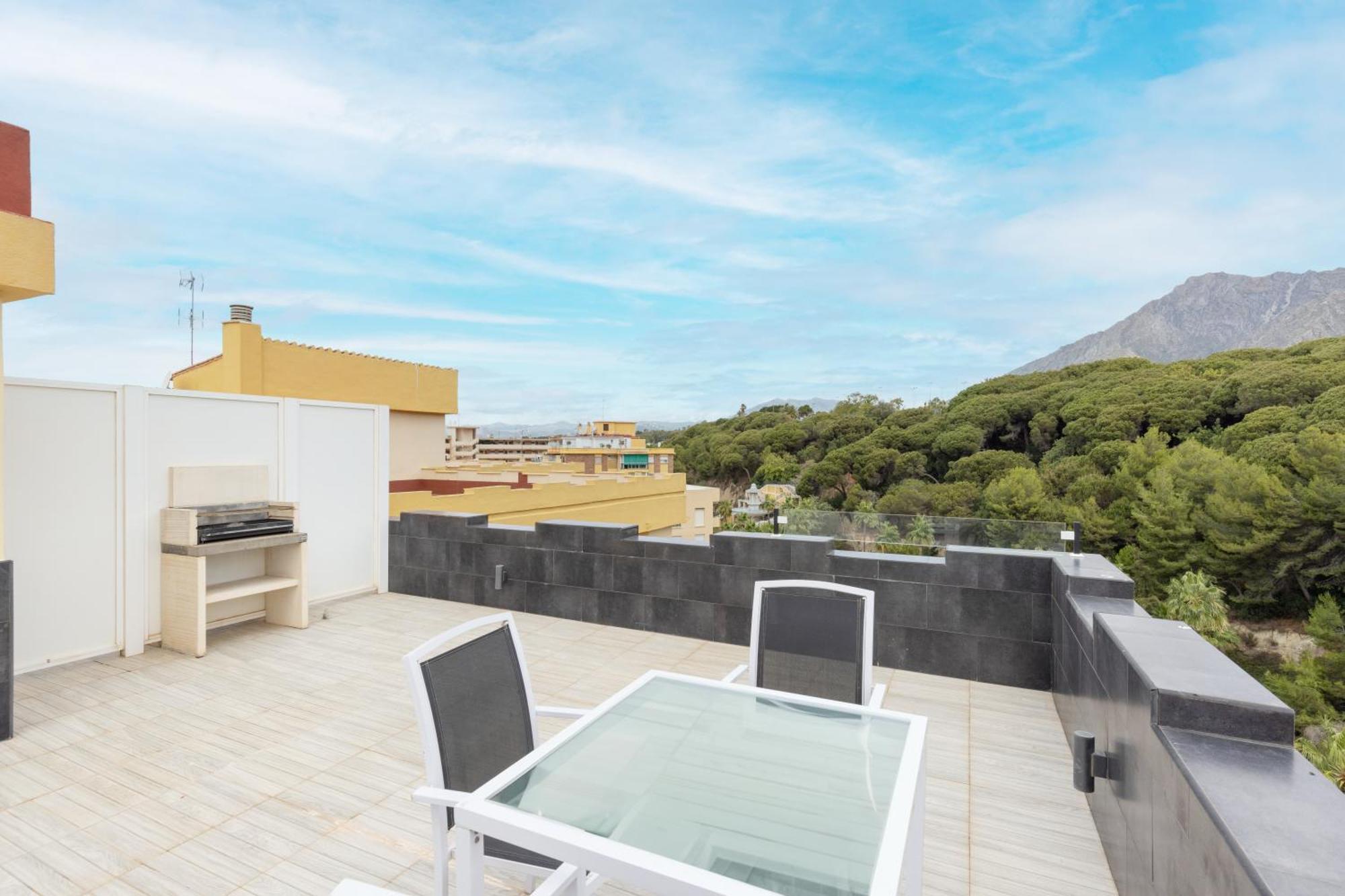 Apartamentos Con Vistas Y Terraza En ماربيا المظهر الخارجي الصورة