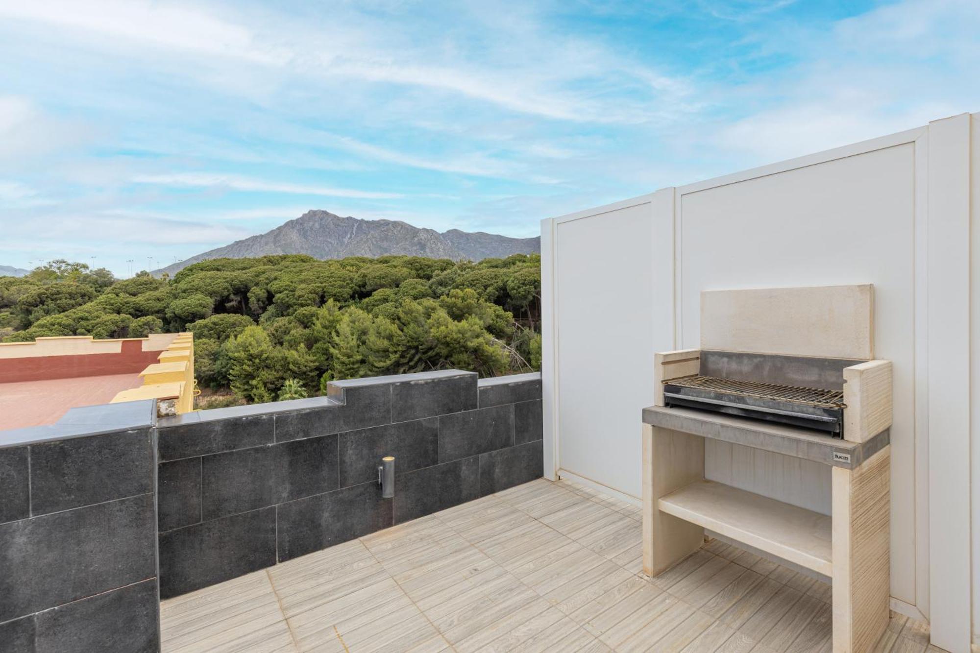 Apartamentos Con Vistas Y Terraza En ماربيا المظهر الخارجي الصورة